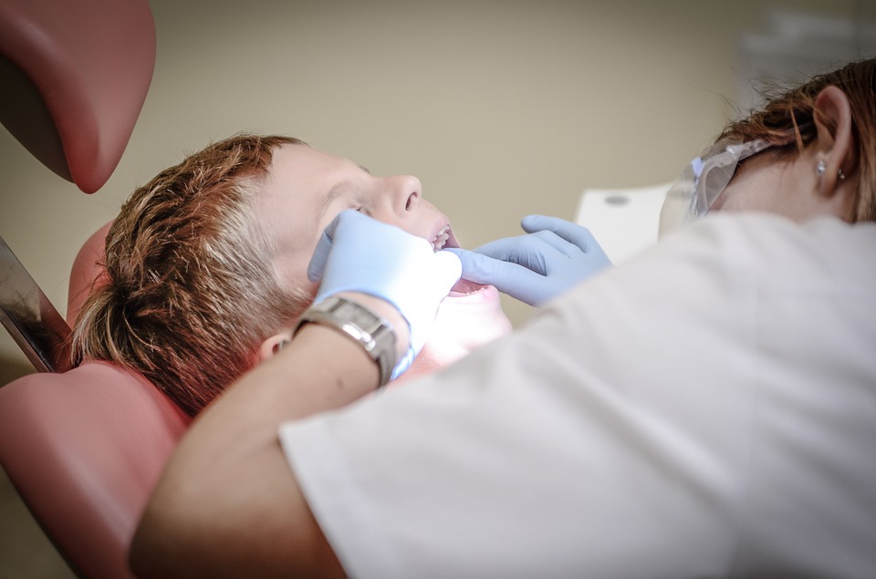 Six Factors to Consider When Looking for a Dentist